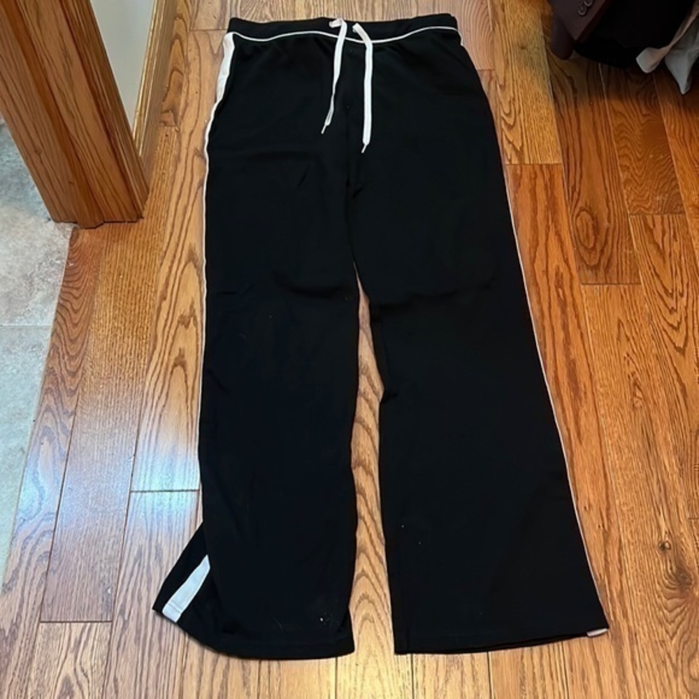 White and black size large exercise pant